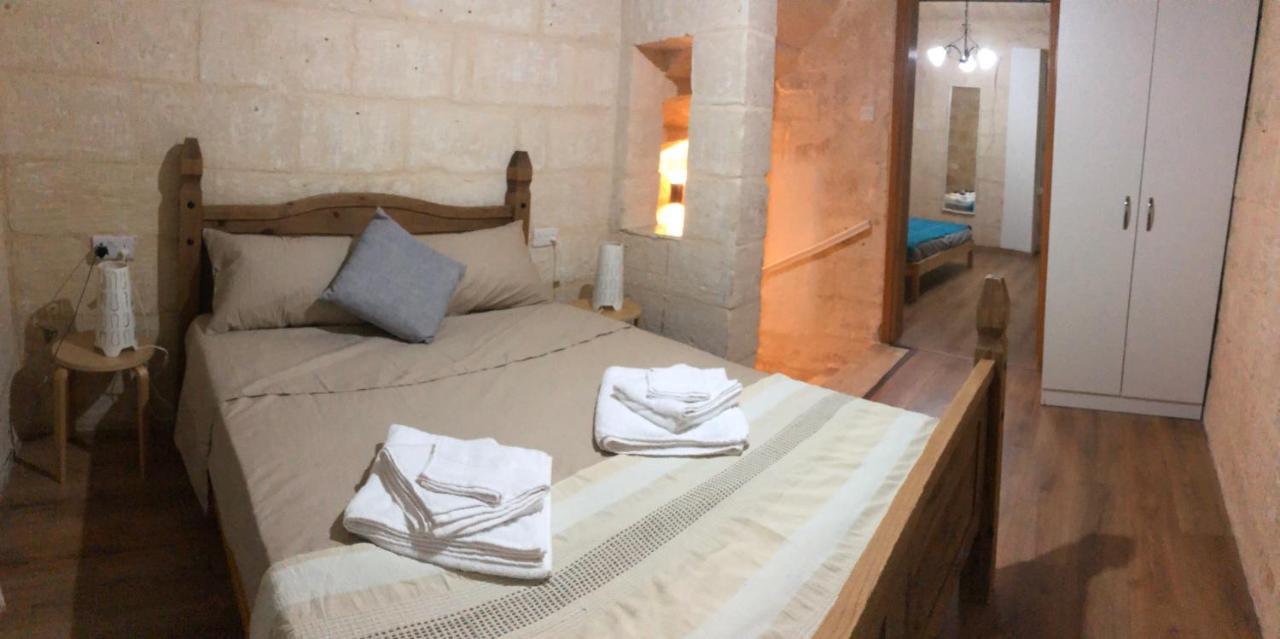 شقة Floriana Cosy Townhouse المظهر الخارجي الصورة