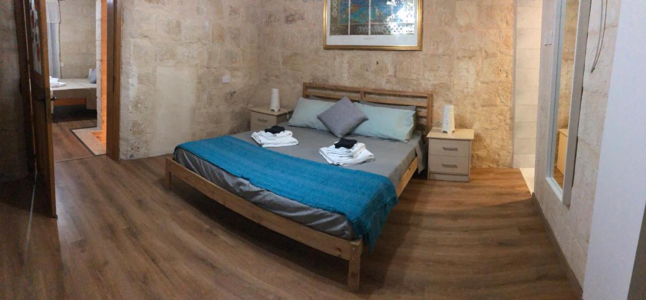 شقة Floriana Cosy Townhouse المظهر الخارجي الصورة