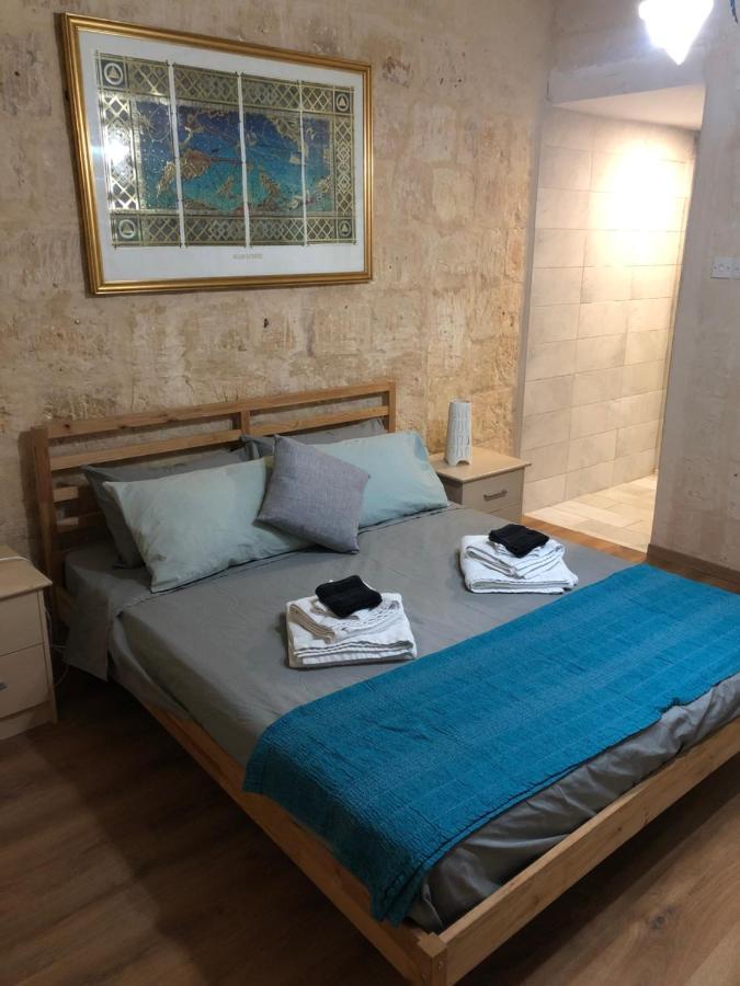 شقة Floriana Cosy Townhouse المظهر الخارجي الصورة