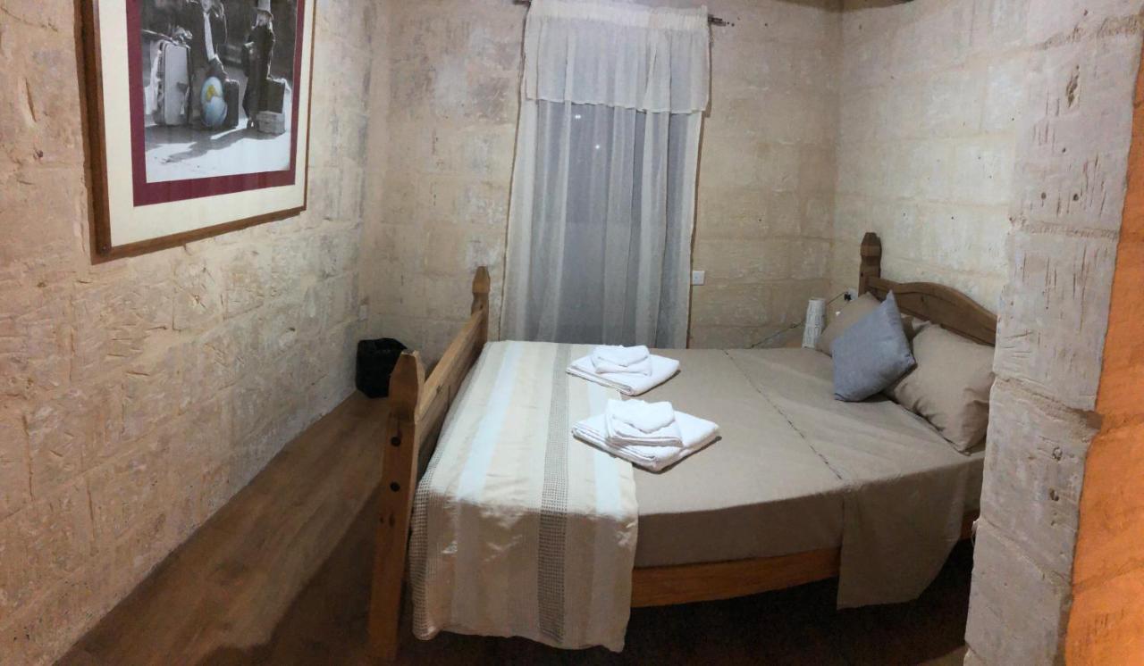 شقة Floriana Cosy Townhouse المظهر الخارجي الصورة