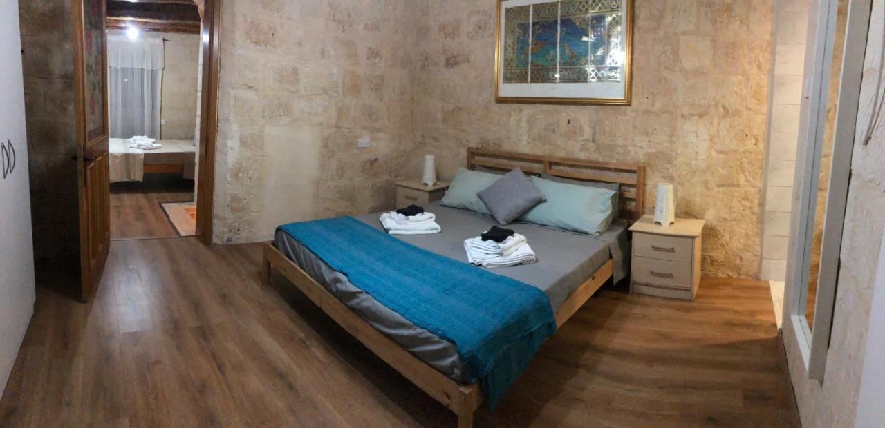 شقة Floriana Cosy Townhouse المظهر الخارجي الصورة